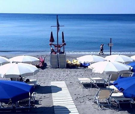 Savona Casa Vacanze Vicino Mare 3 Minuti Wifi Екстериор снимка